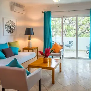 https://hotel-montana.comcaribbean.com